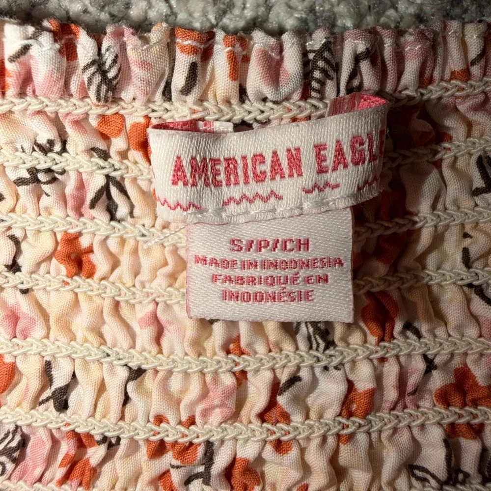 American Eagle Outfitters Peach and Pink Floral Smocked Top - Picture 2 of 6